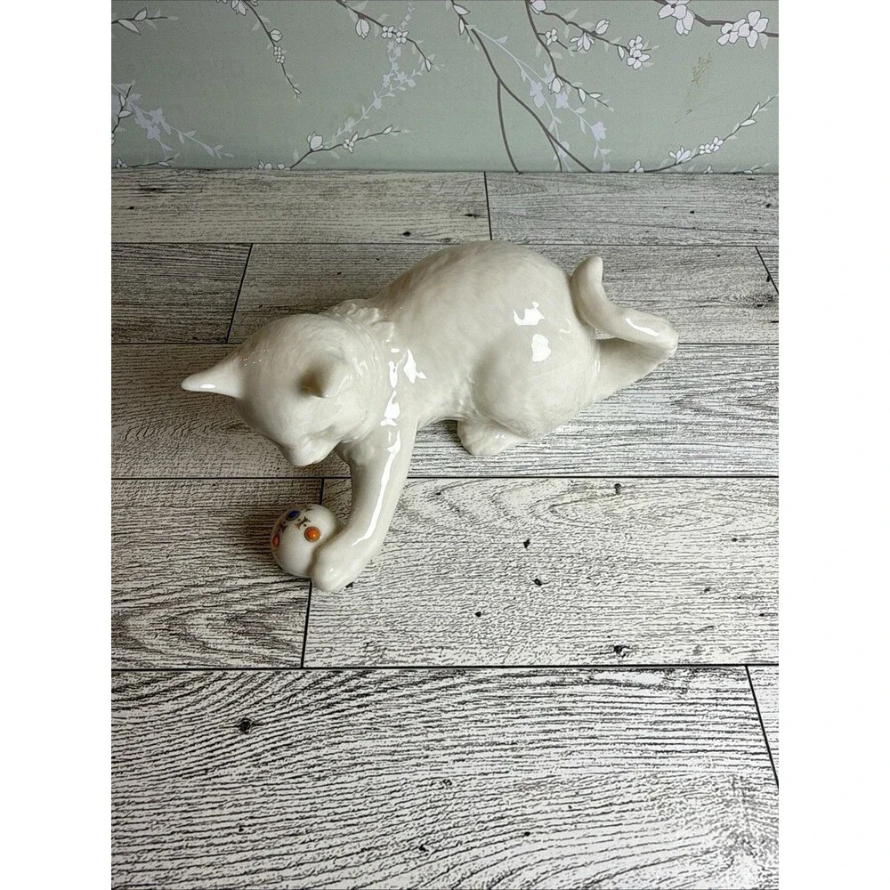 Lenox 1991 China Crown Jewels Cat Figurine Ivory Kitten Playing With Ball Estate